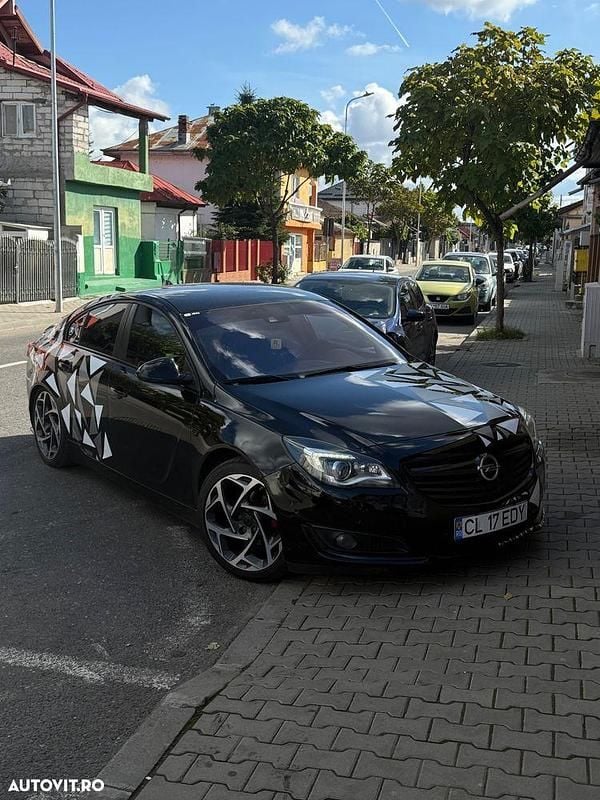 Second-hand Opel Insignia 170 CP (125 kW) 2017 Culoarenegru Berlinǎ