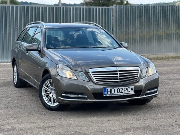 Second-hand Mercedes E200 Elegance 136 CP (100 kW) 2012 Maro Break