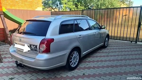 Utilizat 2006 Toyota Avensis Break | 2.600 EUR (Preț OK) - Imagine 1/4