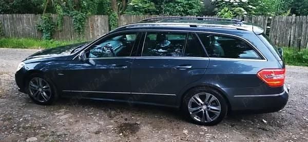 Second-hand Mercedes E200 136 CP (100 kW) 2010 Gri Break