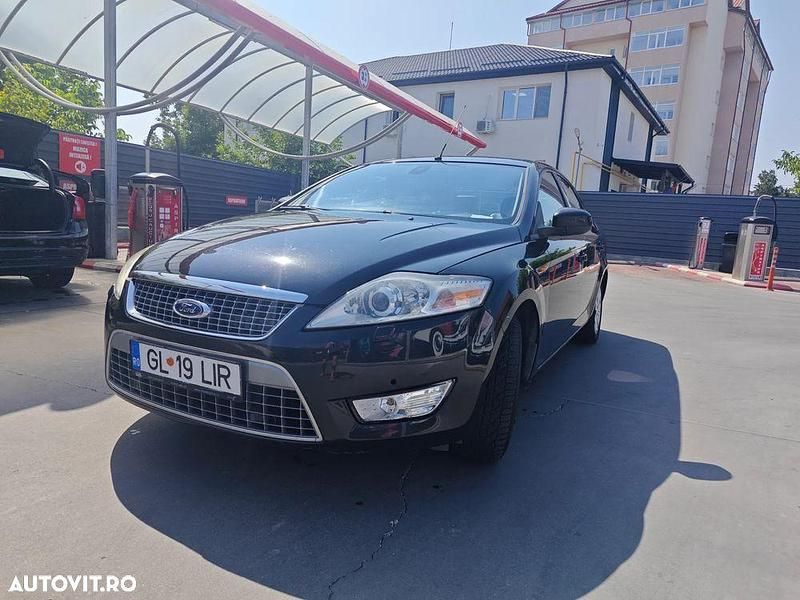 Culoarenegru Utilizat 2008 Ford Mondeo Berlinǎ | 2.799 EUR - Imagine 1/4