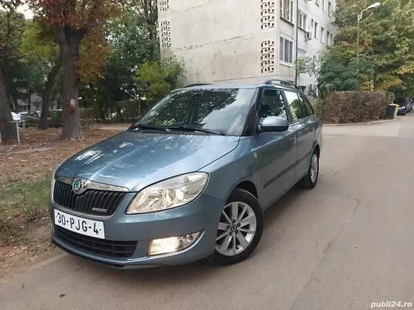Albastru Utilizat 2011 Skoda Fabia GreenLine Hatchback | 2.790 EUR (Preț OK) - Imagine 1/4