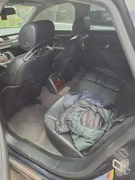 Utilizat 2005 Audi A8 Berlinǎ | 4.000 EUR - Imagine 1/4