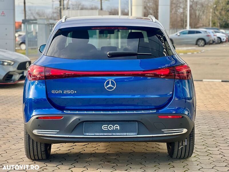 Second-hand Mercedes EQA250+ 139 kW (190 CP) 2024 Albastru SUV