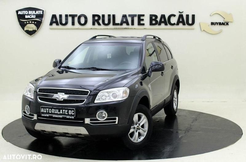 Culoarenegru Utilizat 2010 Chevrolet Captiva SUV | 5.650 EUR - Imagine 1/4