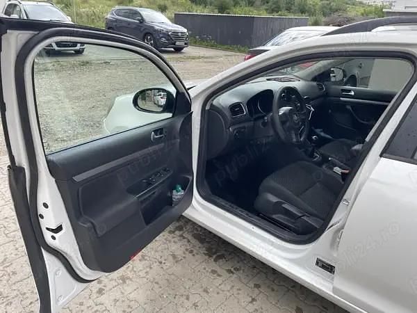 Second-hand VW Golf VI 105 CP (77 kW) 2011 Alb Hatchback