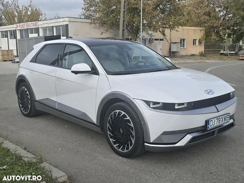 Culoarealb Utilizat 2022 Hyundai Ioniq 5 SUV | 29.500 EUR - Imagine 1/4