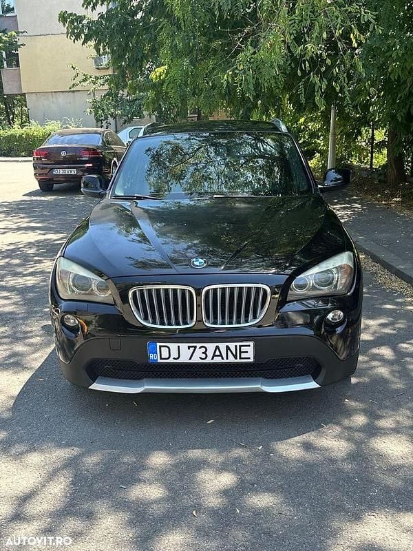 Negru Utilizat 2011 BMW X1 SUV | 6.499 EUR (Preț OK) - Imagine 1/4