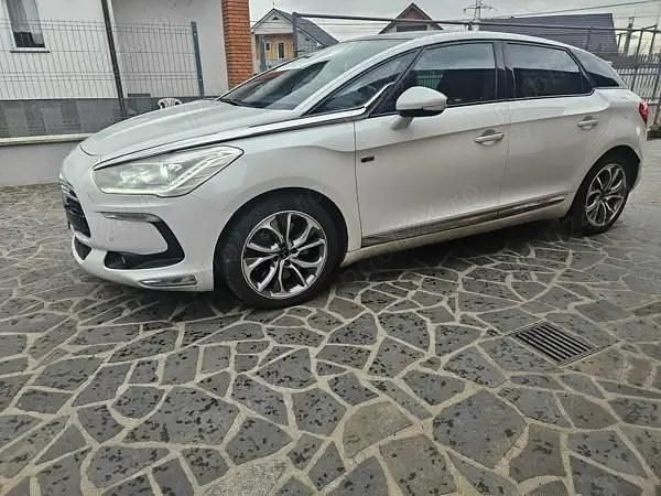 Second-hand Citroën DS5 200 CP (147 kW) 2012 Hatchback