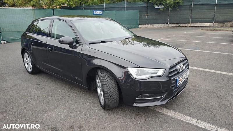 Second-hand Audi A3 Attraction 110 CP (80 kW) 2015 Culoaremaro Berlinǎ