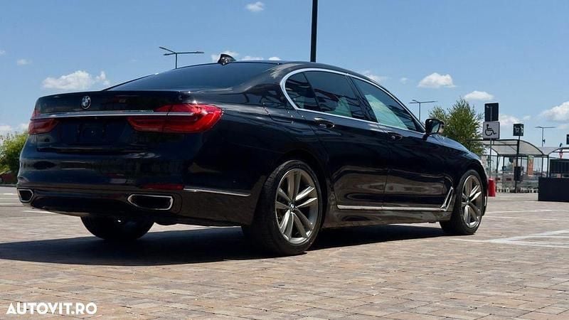 Second-hand BMW 730L Comfort Edition 265 CP (194 kW) 2019 Culoarenegru Berlinǎ