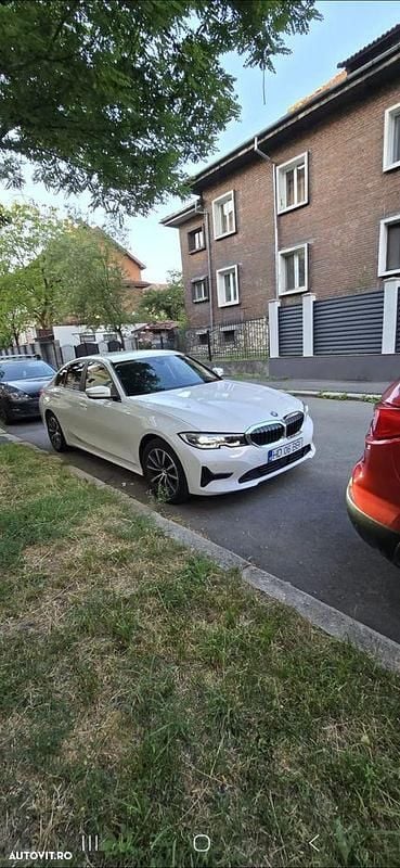 Second-hand BMW 320 Luxury Line 190 CP (139 kW) 2020 Culoarealb Berlinǎ