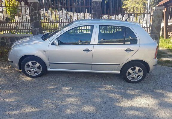 Second-hand Skoda Fabia 101 CP (74 kW) 2001 Argintiu Hatchback