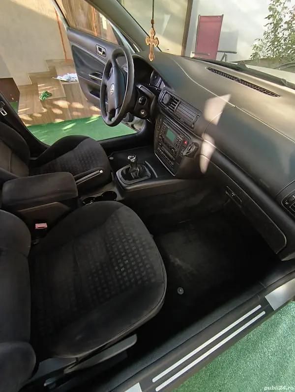Utilizat 2004 VW Passat Break | 2.700 EUR - Imagine 1/3