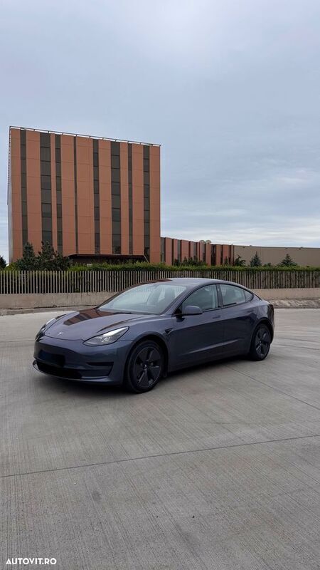 Gri Utilizat 2023 Tesla Model 3 Berlinǎ | 26.500 EUR - Imagine 1/4
