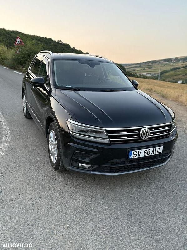 Culoarenegru Utilizat 2017 VW Tiguan Highline SUV | 19.200 EUR (Preț OK) - Imagine 1/4
