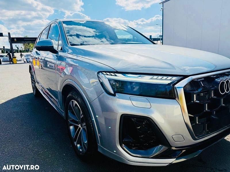 Culoareargint Utilizat 2025 Audi Q7 S-Line SUV | 34.800 EUR - Imagine 1/4