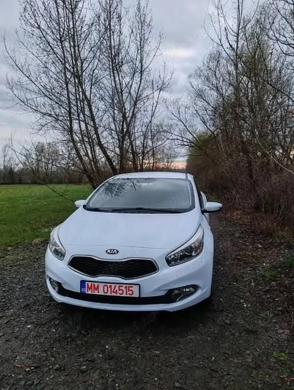 Second-hand Kia ProCeed 100 CP (73 kW) 2015 Alb Hatchback