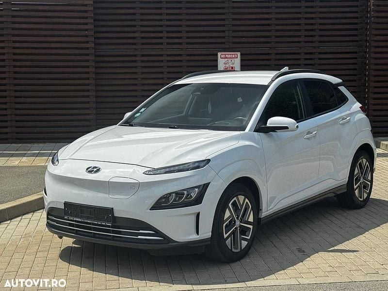 Second-hand Hyundai Kona Advantage 100 kW (136 CP) 2022 Alb SUV
