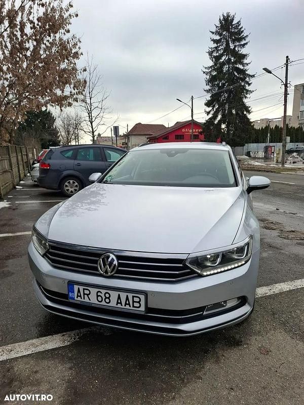Culoaregri Utilizat 2018 VW Passat Comfortline Break | 13.200 EUR (Preț bun) - Imagine 1/4
