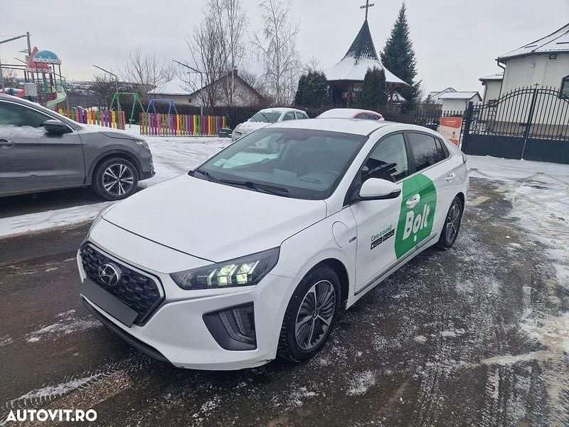 Culoarealb Utilizat 2020 Hyundai Ioniq Hatchback | 12.600 EUR (Preț bun) - Imagine 1/4