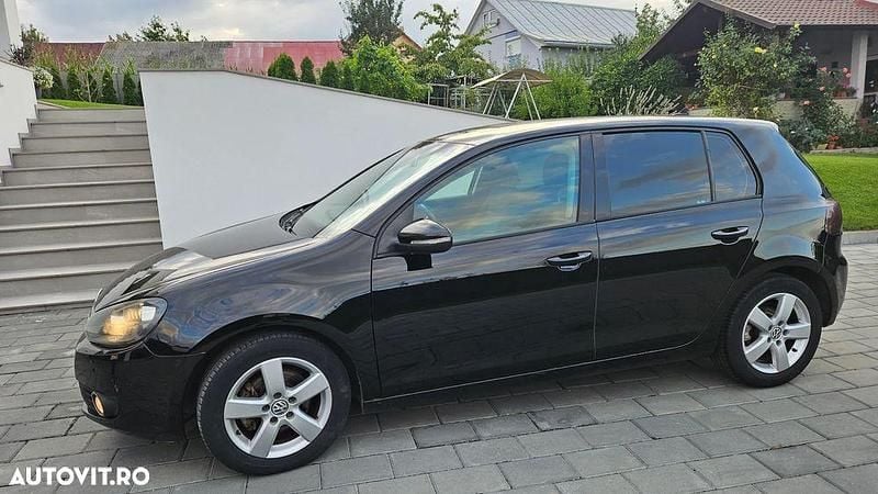 Culoarenegru Utilizat 2010 VW Golf VI Comfortline Hatchback | 5.400 EUR (Preț OK) - Imagine 1/4