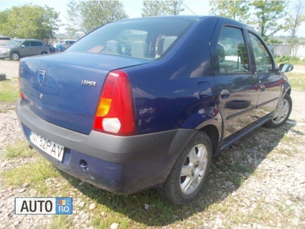 Second-hand Dacia Logan 90 CP (66 kW) 2006 Albastru marin Berlinǎ