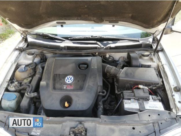 Second-hand VW Golf IV 116 CP (85 kW) 2000 Argintiu Hatchback