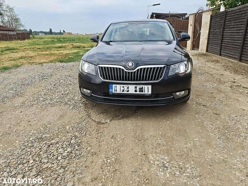 Negru Utilizat 2014 Skoda Superb Ambition Break | 11.500 EUR (Preț OK) - Imagine 1/4