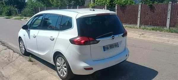 Second-hand Opel Zafira 120 CP (88 kW) 2018 Alb Monovolum