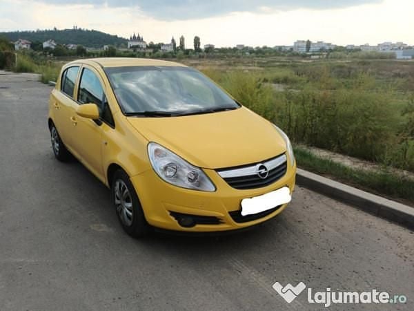 Utilizat 2009 Opel Corsa Hatchback | 2.200 EUR (Preț bun) - Imagine 1/4