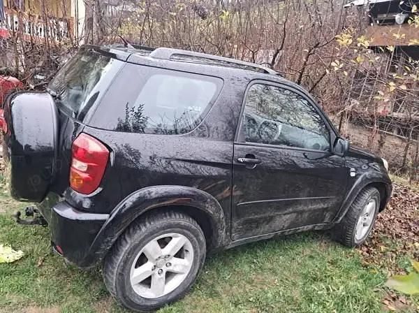 Utilizat 2005 Toyota RAV4 | 3.250 EUR (Preț OK) - Imagine 1/4