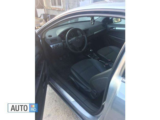 Second-hand Opel Astra 145 CP (106 kW) 2007 Gri Coupe