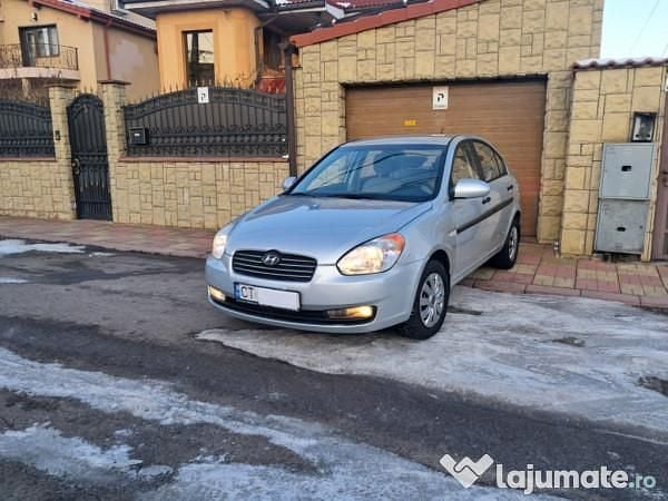 Utilizat 2011 Hyundai Accent Berlinǎ | 3.750 EUR (Preț OK) - Imagine 1/4