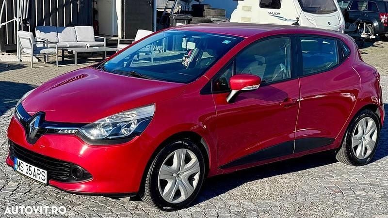 Culoarerosu Utilizat 2013 Renault Clio IV Dynamique Break | 6.499 EUR (Scump) - Imagine 1/4