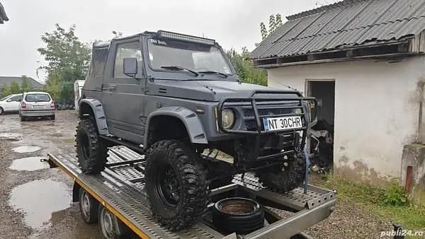 Gri Utilizat 1993 Suzuki Samurai SUV | 3.750 EUR - Imagine 1/4