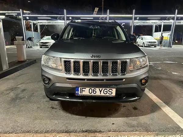 Gri Utilizat 2013 Jeep Compass SUV | 6.500 EUR (Super Preț) - Imagine 1/4