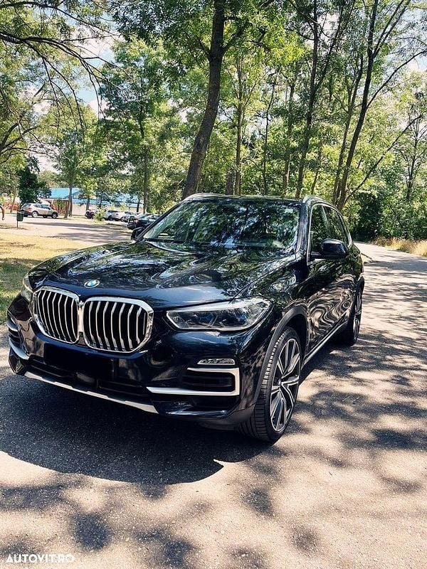 Second-hand BMW X5 286 CP (210 kW) 2021 Culoarenegru SUV