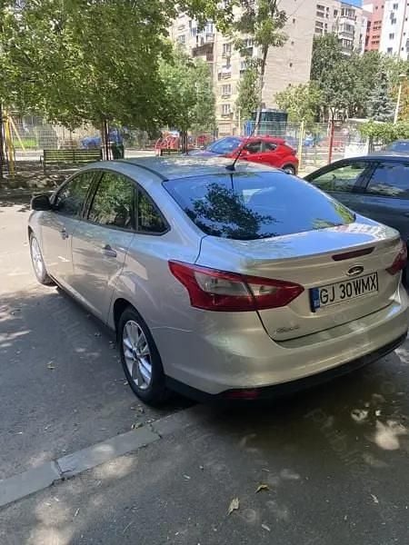 Utilizat 2015 Ford Focus Berlinǎ | 4.900 EUR (Preț bun) - Imagine 1/4