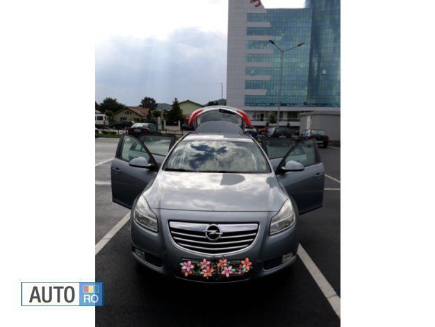Second-hand Opel Insignia 131 CP (96 kW) 2011 Gri Break
