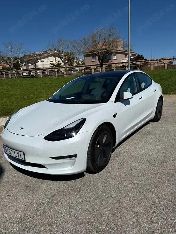 Utilizat 2022 Tesla Model 3 Berlinǎ | 26.900 EUR (Preț OK) - Imagine 1/4