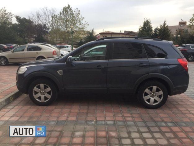 Second-hand Chevrolet Captiva 136 CP (100 kW) 2007 Gri SUV