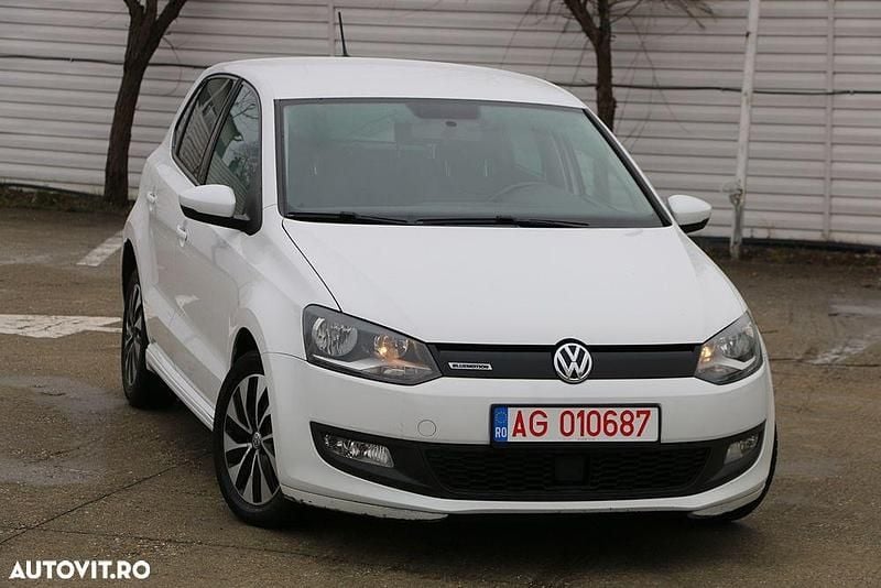 Second-hand VW Polo Comfortline 75 CP (55 kW) 2015 Culoarealb