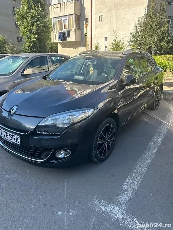 Gri Utilizat 2012 Renault Mégane III Bose Edition Break | 5.450 EUR (Preț OK) - Imagine 1/4
