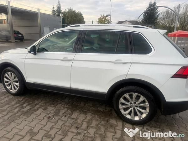 Alb Second-hand 2020 VW Tiguan SUV | 19.500 EUR (Super Preț) - Imagine 1/4