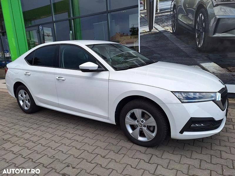 Second-hand Skoda Octavia Style 149 CP (109 kW) 2021 Culoarealb Hatchback