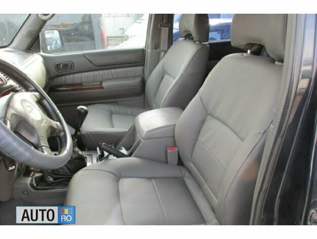 Second-hand Nissan Patrol 128 CP (94 kW) 1998 Albastru SUV