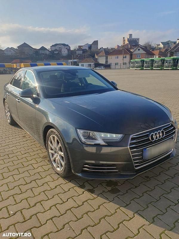 Second-hand Audi A4 Ambition 150 CP (110 kW) 2016 Culoaregri Berlinǎ
