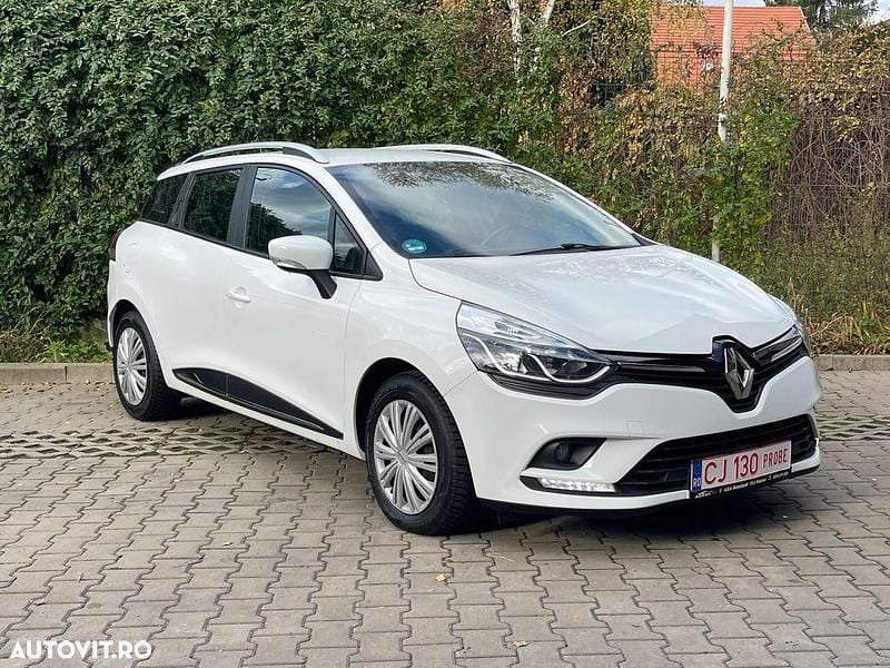 Second-hand Renault Clio GrandTour Business 90 CP (66 kW) 2018 Culoarealb Break
