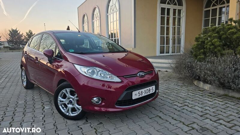 Alte culori Utilizat 2012 Ford Fiesta Hatchback | 4.190 EUR (Preț OK) - Imagine 1/4